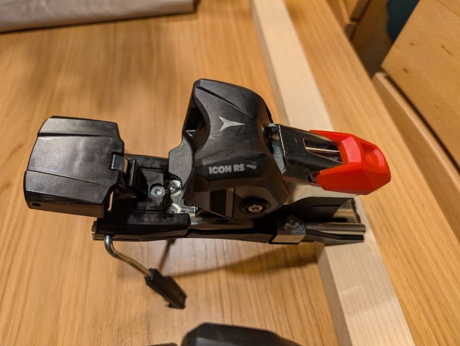 Wiązania narciarskie Atomic Icon RS 16