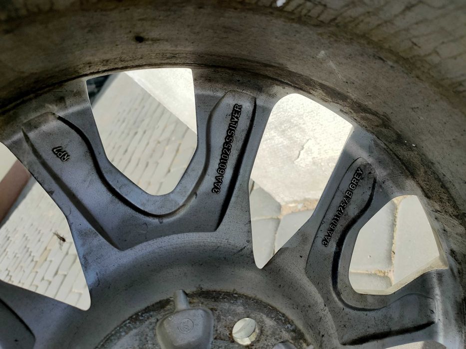 Felga felgi aluminiowa VW 18 Continental 225/45 xl 5x112