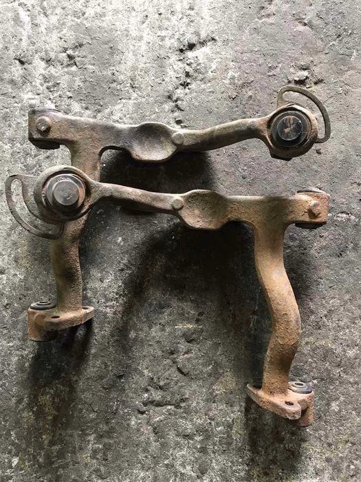 Рычаг верх Фольксваген Т-4 96-03г (лев прав)