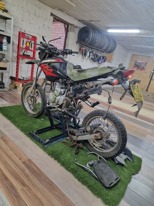 Honda xr 125l ..
