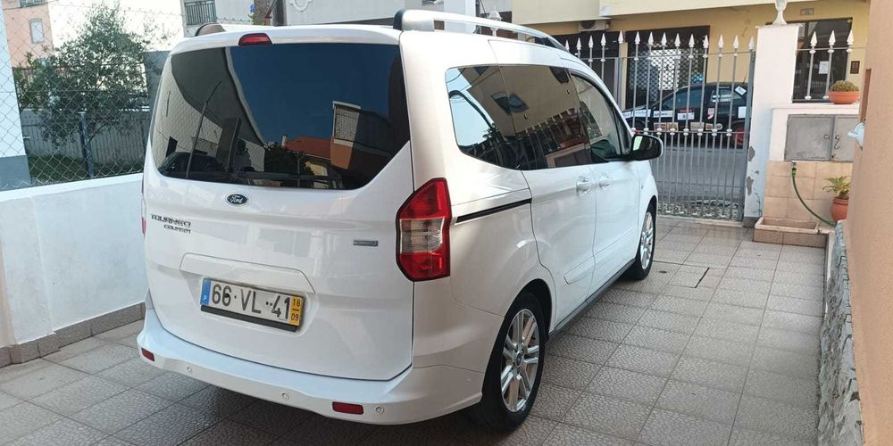 Ford Tourneo Courier — fotografia 3