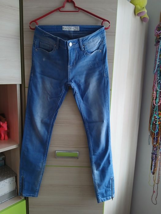 Spodnie jeans Amisu