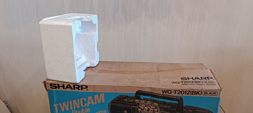 Sharp WQ-T201Z(BK) коробка.