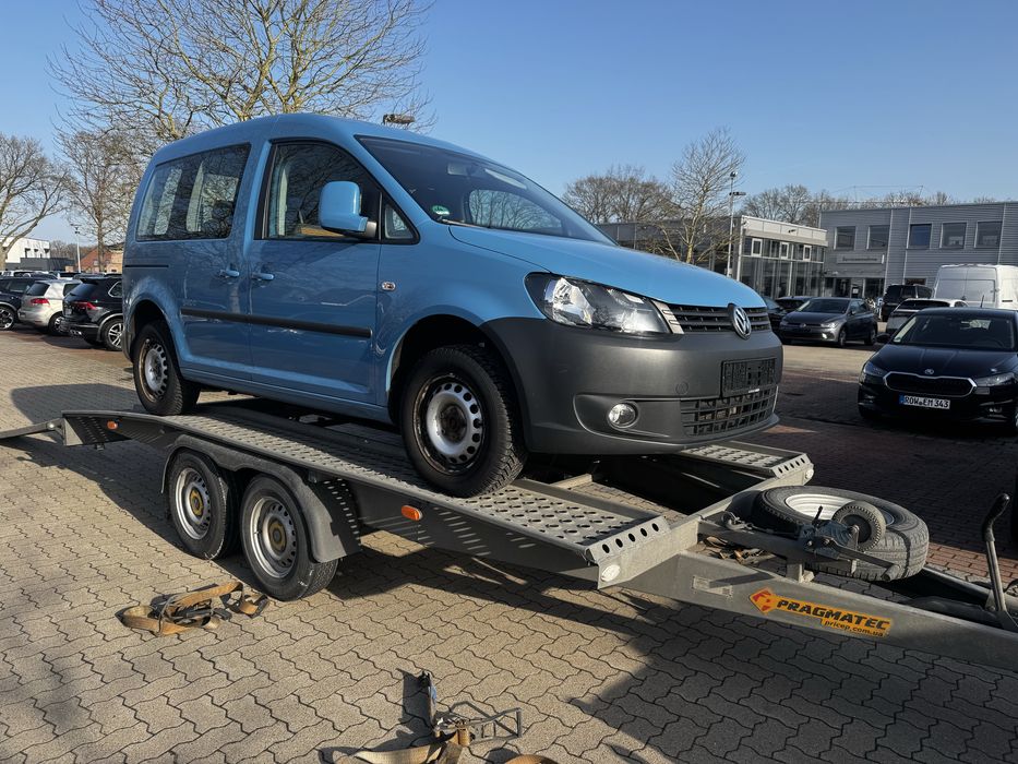 Продам VW Caddy 09.2013 року 2.0 бензин EcoFull(метан)