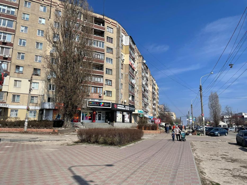 Продам квартиру 5 кімнат, поверх 5/9 центр Лівий берег 2 мікрорайон