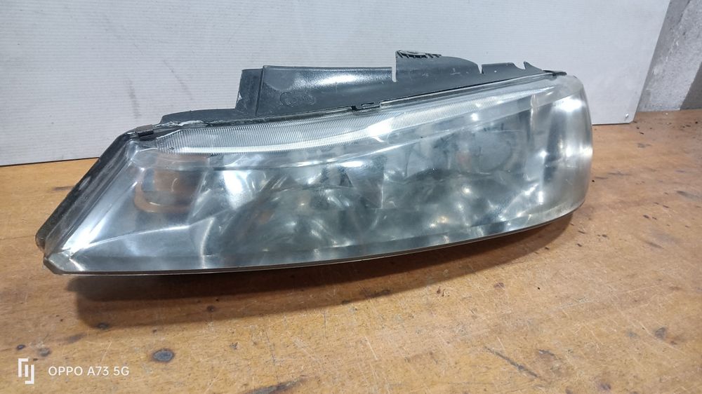 Farol Peugeot 406 ótica 2002 esquerda