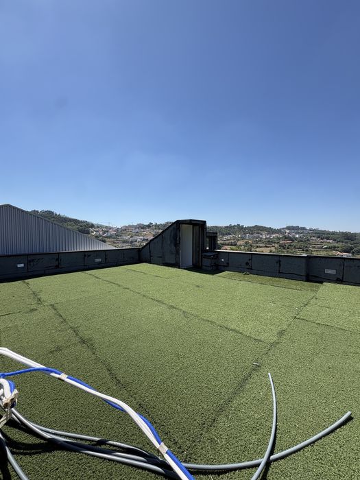 Moradia T2 para Arrendamento com Terraço e Zona de Lazer no Telhado