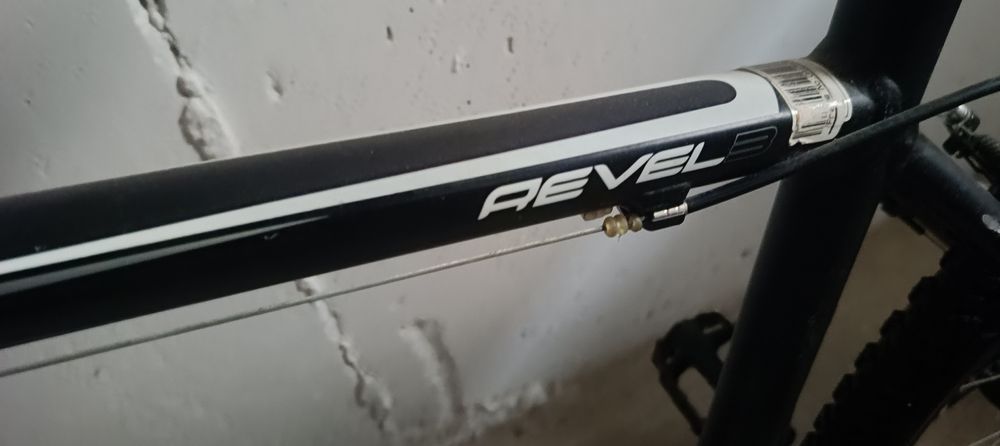Rower Giant Revel 26cali koła Rama L