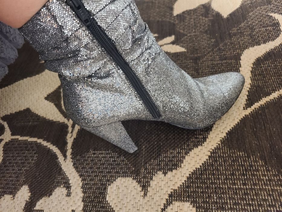 Ботинкі жіночі 41 р нові