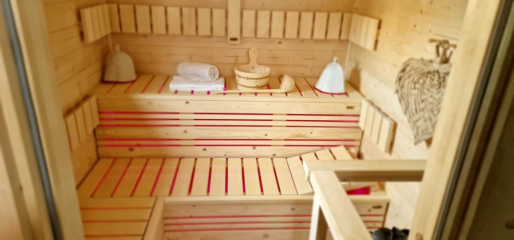 sauna ogrodowa piec harvia , opalany od wewnątrz, sauna + przedsionek
