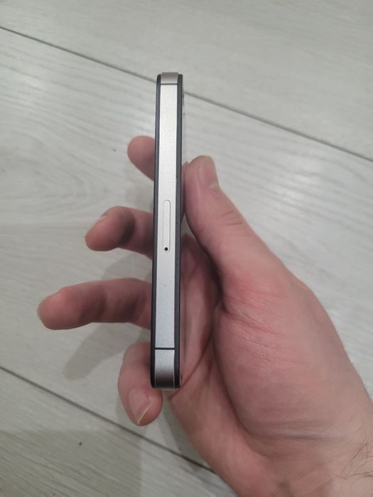 Smartfon iPhone 4S stan idealny