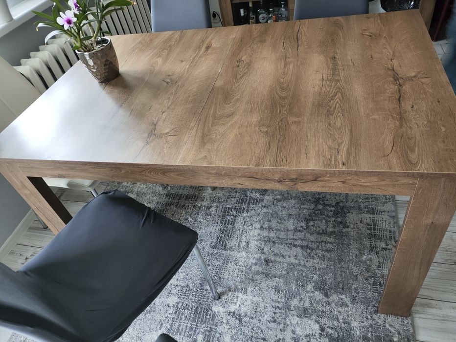 Stół rozkładany  .