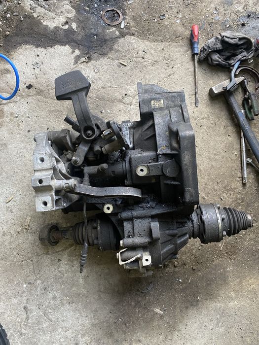 skrzynia biegów KBM  HNV JCR GQQ volkswagen passat b6 audi a3 golf 5 bls