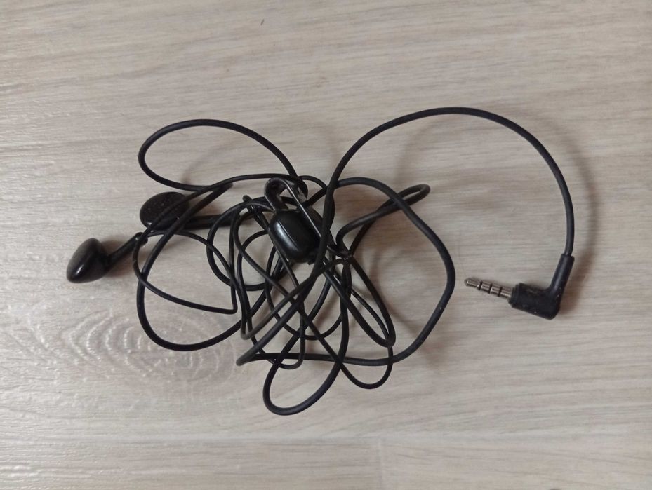 Навушники дротові для телефону з мікрофоном