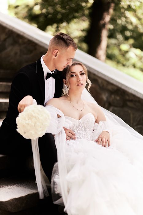 Продам весільну сукню Crystal Design