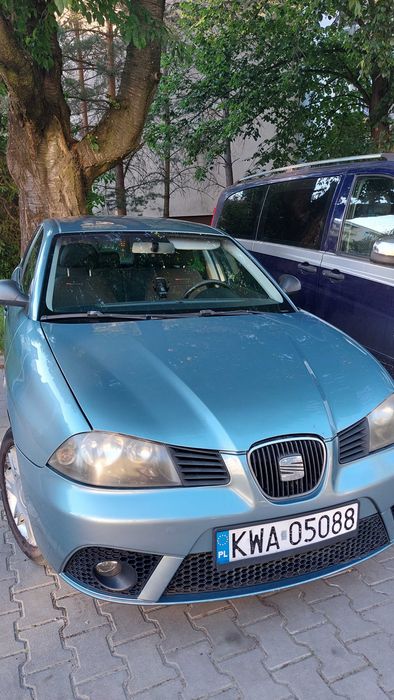 SEAT IBIZA – Oferuję do sprzedaży praktyczny i niezawodny samochód miejski z 2007 roku.