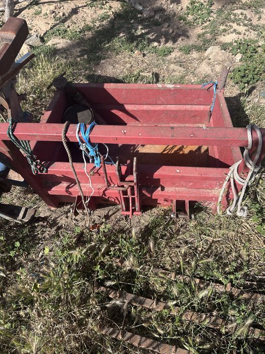 Mini Trator 15cv e 4 alfaias
