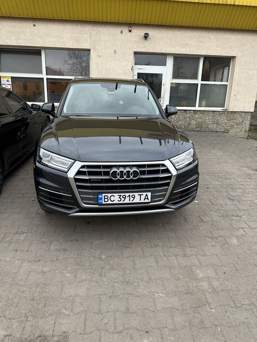 Audi q5 2019рік,2.0tfsi,usa,70тис.км