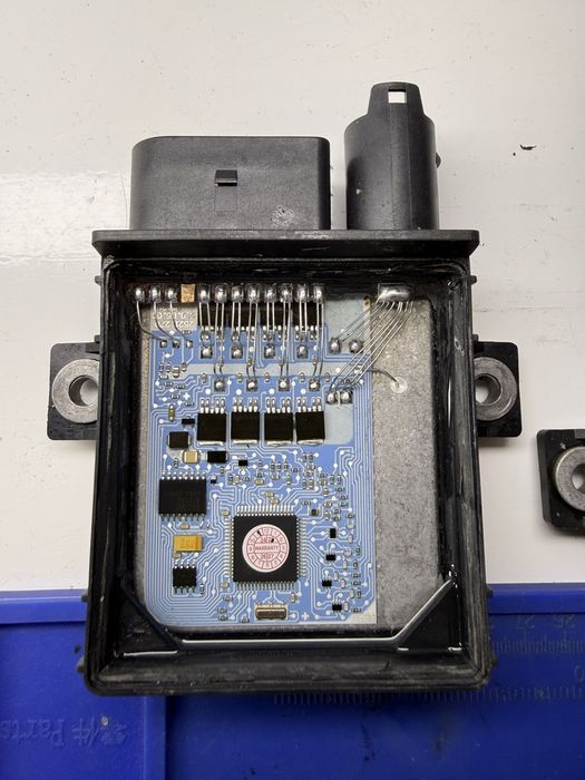 Regeneracja sterowników świec BMW / Mercedes