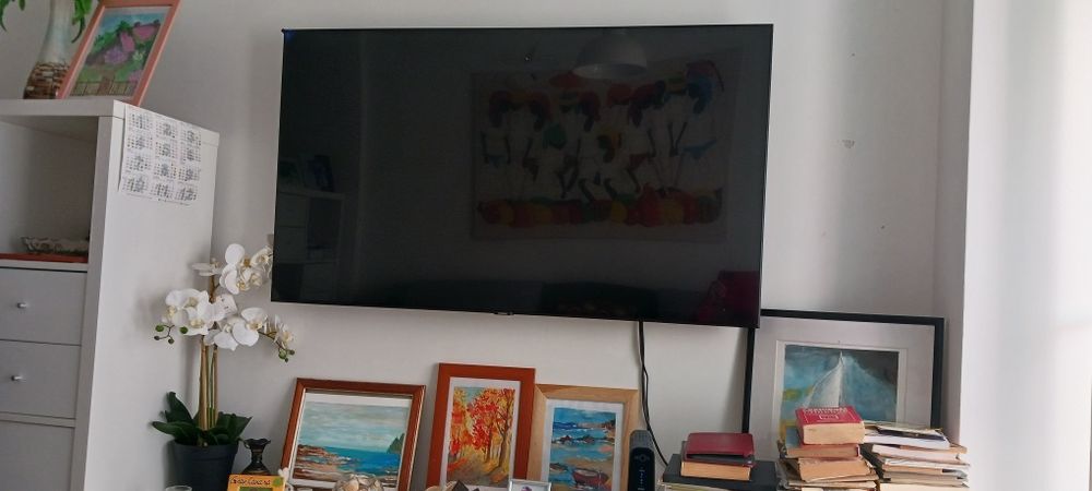 Vendo URGENTE  televisão grande,600€ .Negociavel!!