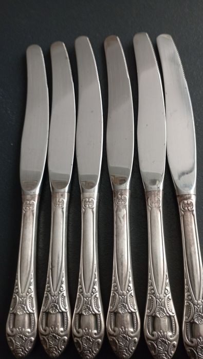 Продам набір столових та десертних приладдя мельхіор УРСР серії Троянд