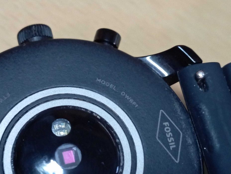 Smartwatch Fossil Q Explorist HR 2059 (Gen 4) – DW6F1 – Como Novo