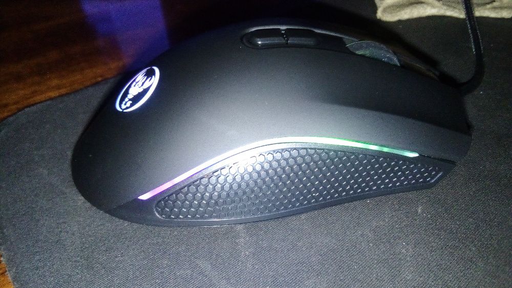 Hongsund мышь оптическая usb, 7 цветов, 3200dpi,7 кнопок чёрная