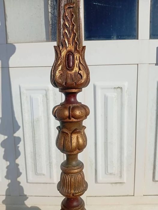 Candeeiro de pé/toucheiro