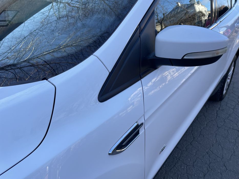 Продам Ford Kuga 2017 года дизель без подкрасов с родным пробегом