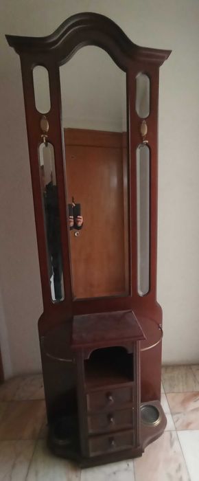 Bengaleiro com espelho em mogno