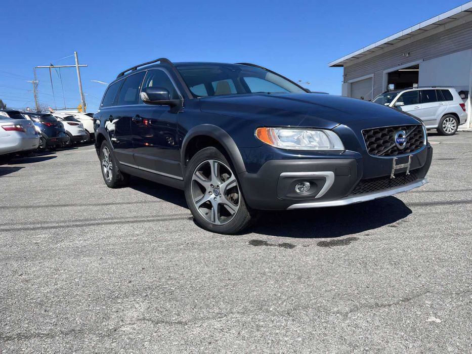 Volvo XC70 T6      2015