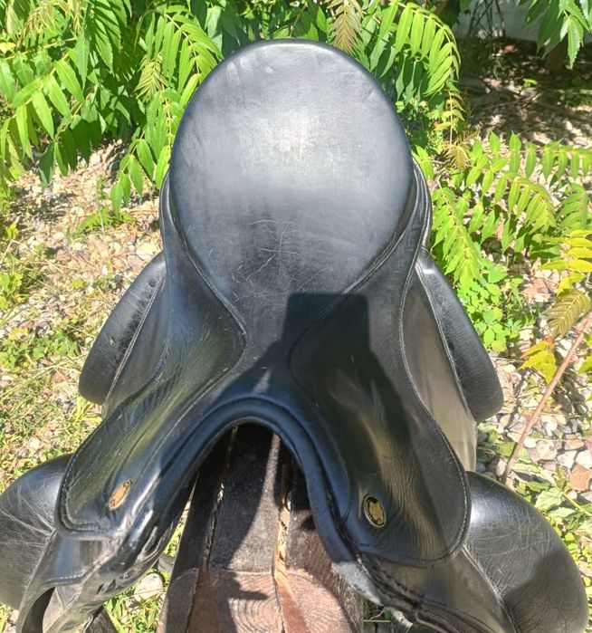 Siodło ujezdzeniowe Henning