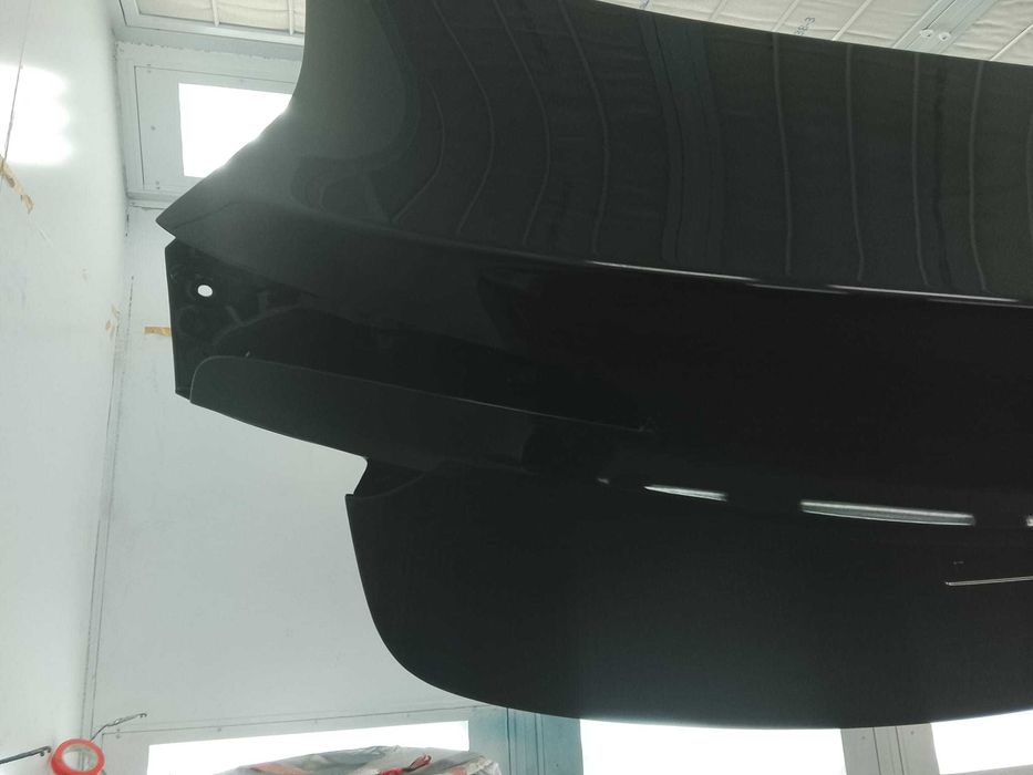 tampa de mala tesla 3