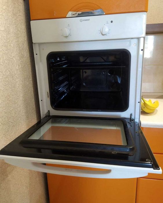 Духовой шкаф Indesit. Только самовывоз в Одессе