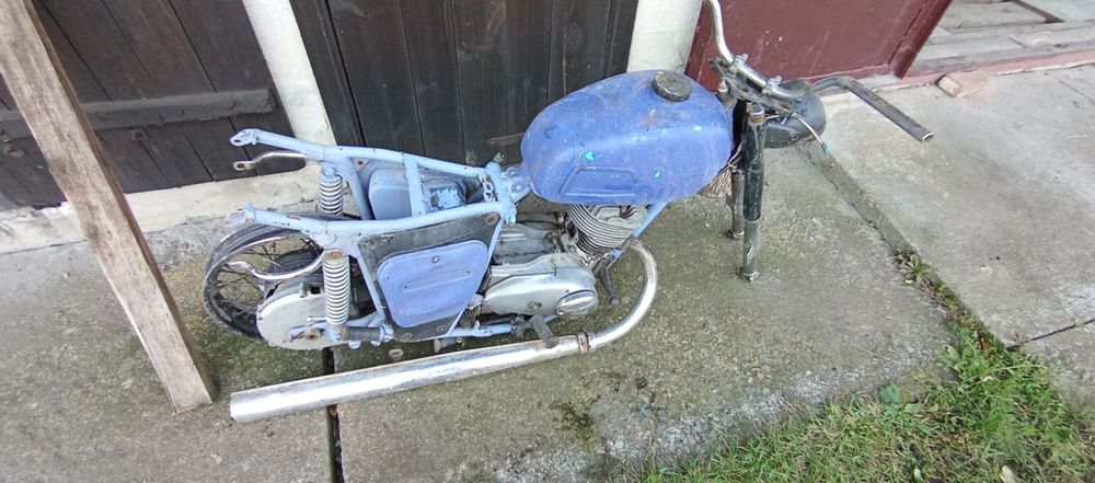 Продам мотоцикл вже Юпітер