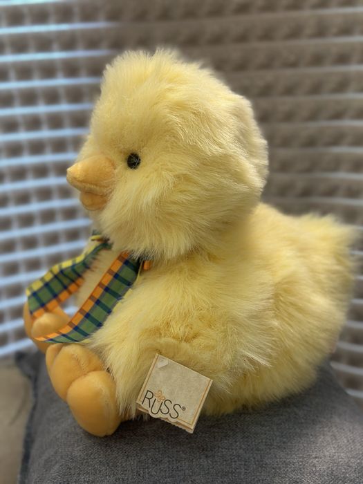 Мʼяка іграшка ципля