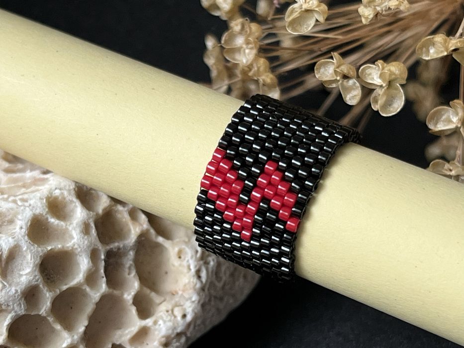 Obrączka handmade z motywem błyskawicy