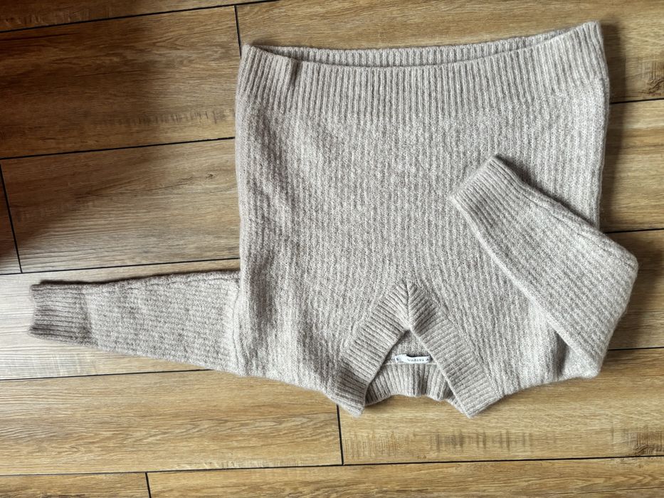 Tatuum sweter dekolt w serek