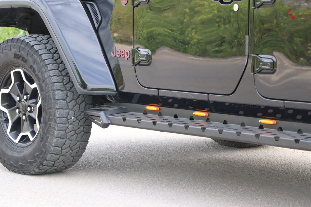 Stopnie boczne progi model Z Jeep Gladiator