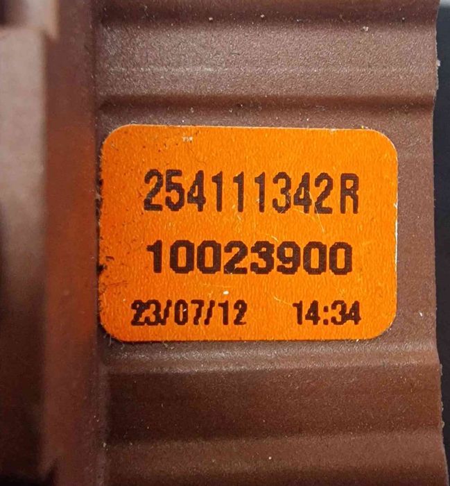 Comando / Botão / Interruptor Vidros Frente Esquerdo 25411342R - DACIA DUSTER
