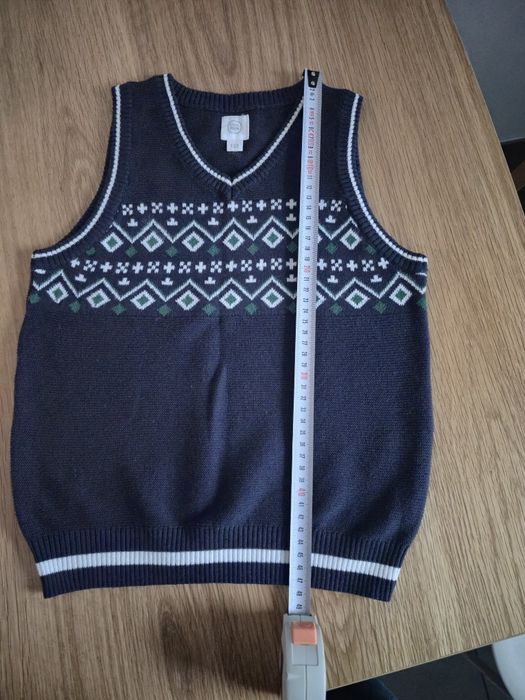 Sweterkowa kamizelka bezrękawnik świateczna dla chłopca 122