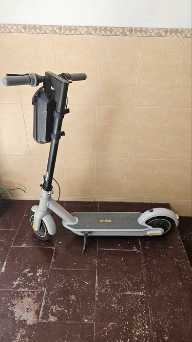 Электросамокат Segway Ninebot