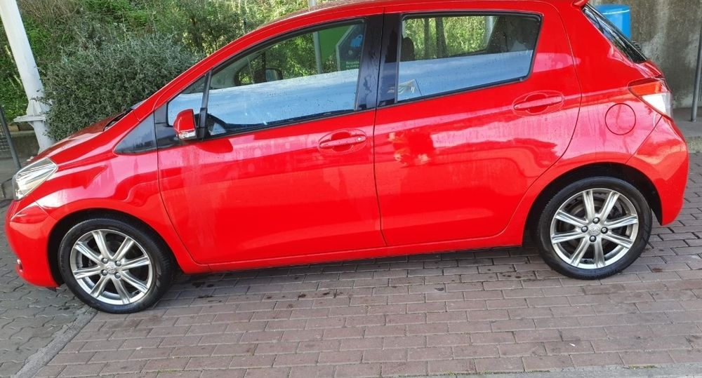 Toyota yaris D4D diesel vermelho Ano 2013/03 Activo