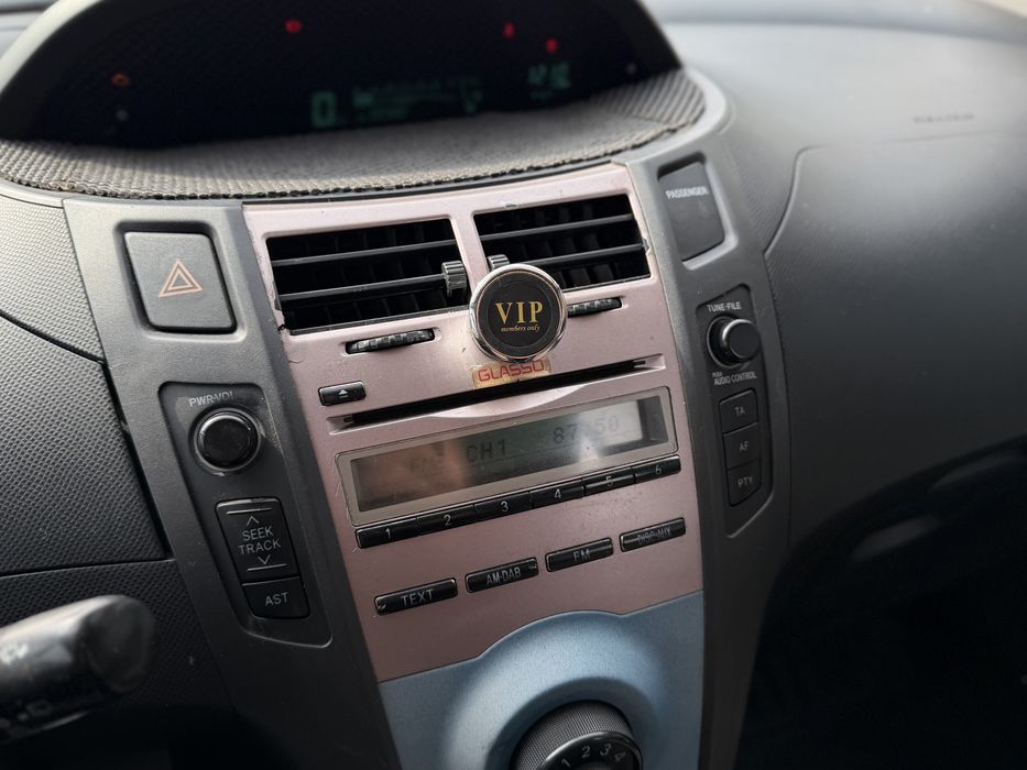 TOYOTA YARIS 2011 року, 1.4 дизель, механіка, передній привід.