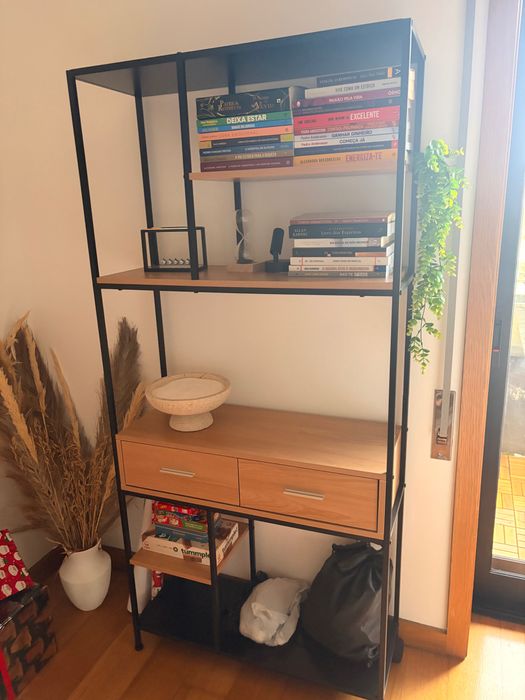 Armário estante Livros