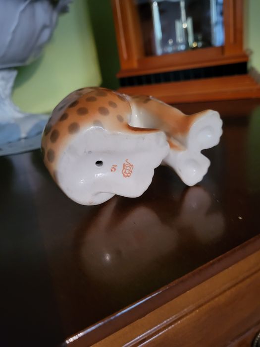 Figurka młodego ocelota