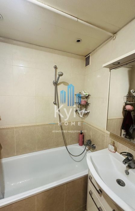 Продаж квартири з ремонтом та меблями/ 3 кімнатна/ Позняки/ Київ