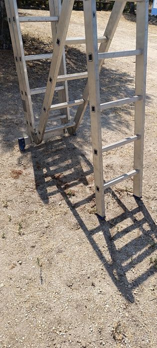 Escadas articuláveis