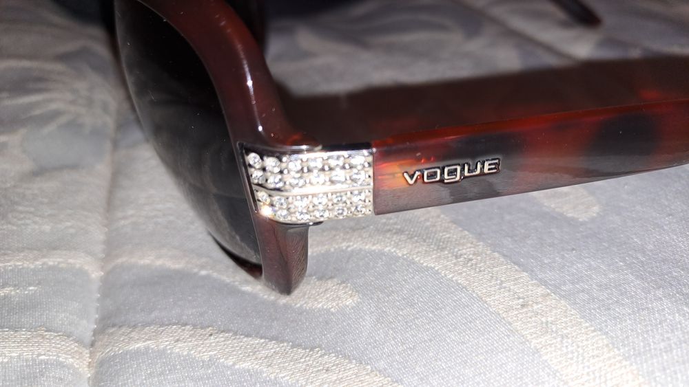 Óculos do sol da vogue