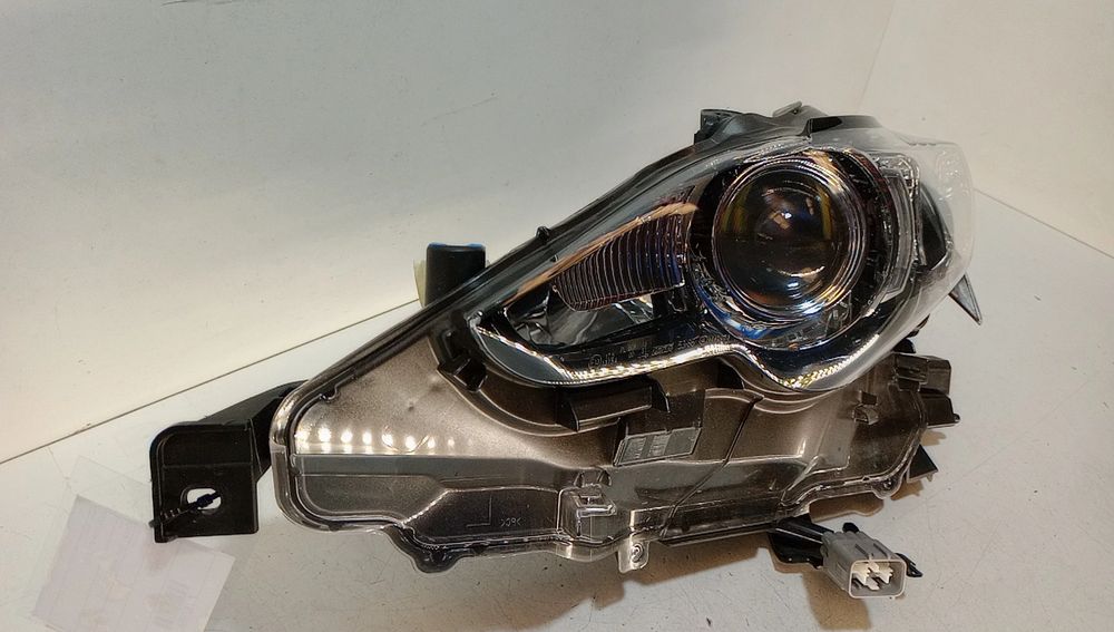 Ótica / farol esquerda LEXUS IS III (_E3_)